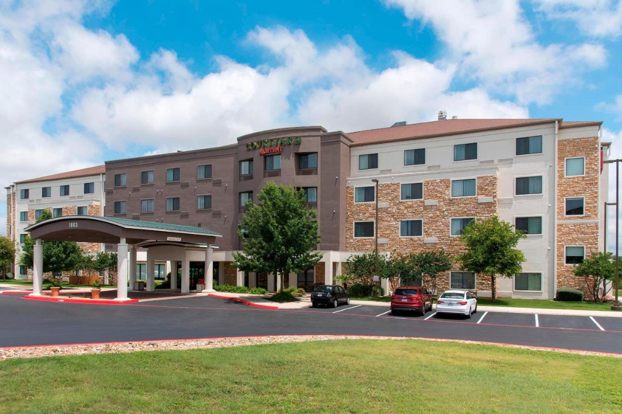 Courtyard By Marriott San Antonio North Stone Oak At Legacy Hotel Exterior foto