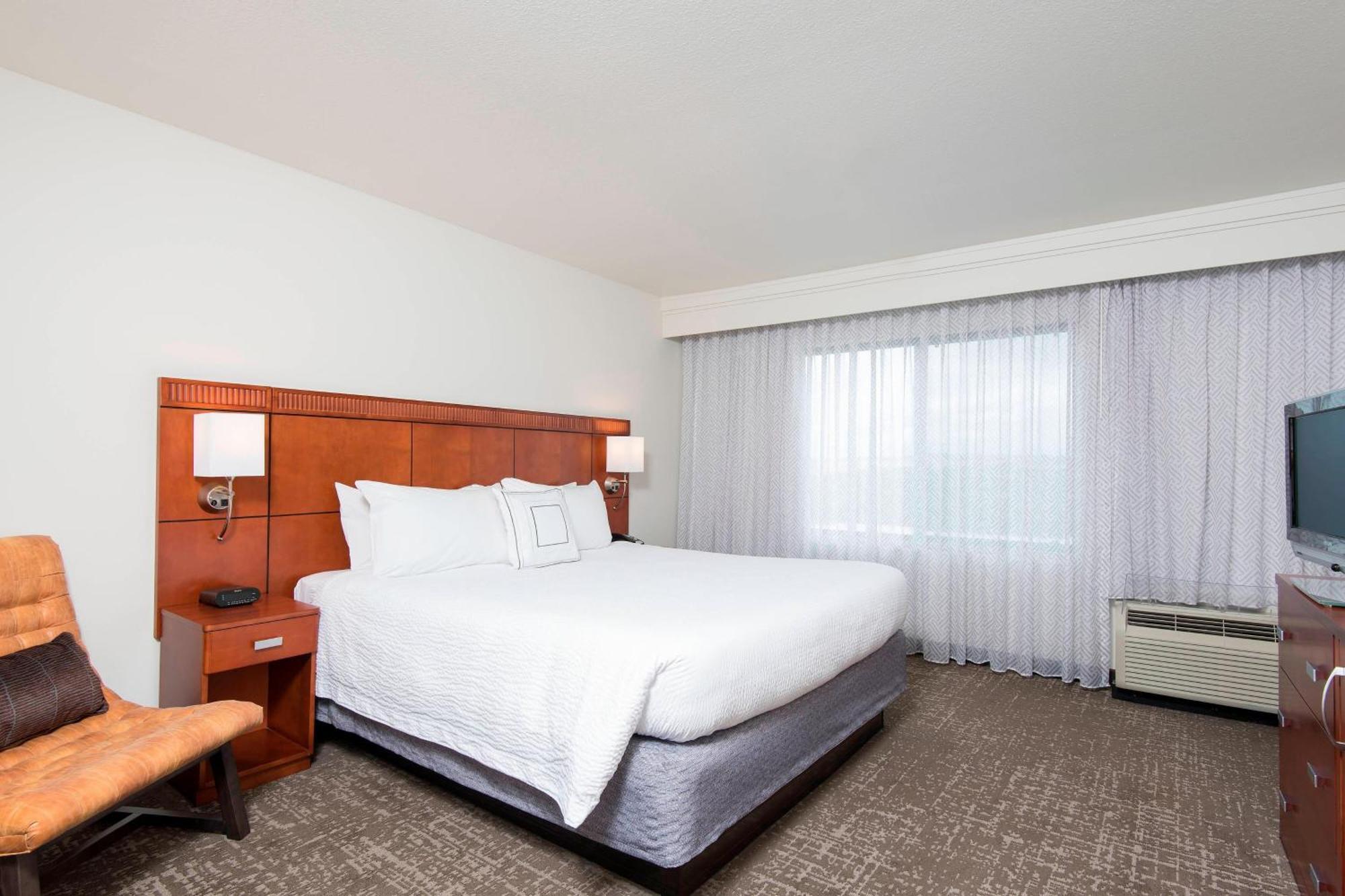 Courtyard By Marriott San Antonio North Stone Oak At Legacy Hotel Exterior foto
