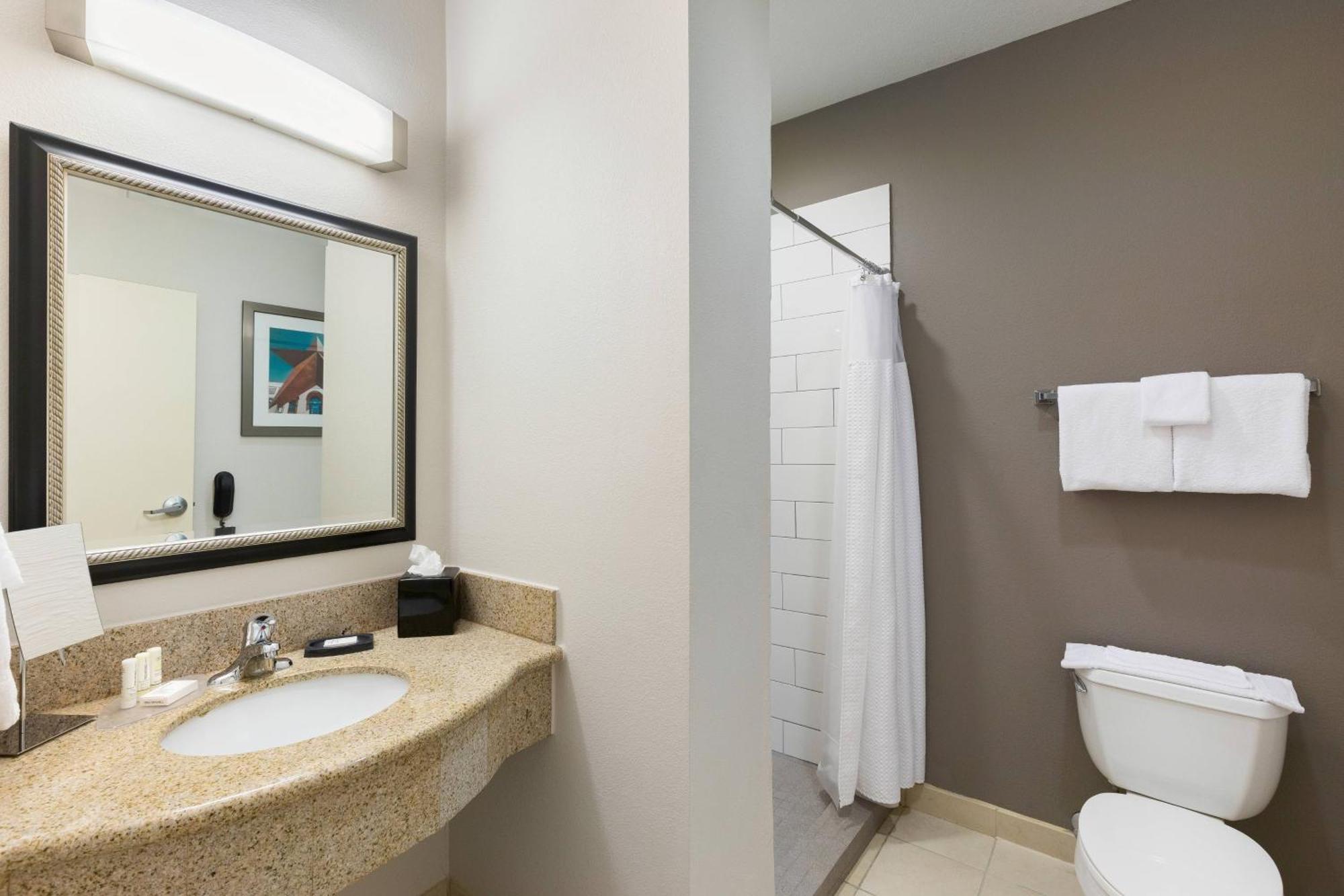 Courtyard By Marriott San Antonio North Stone Oak At Legacy Hotel Exterior foto