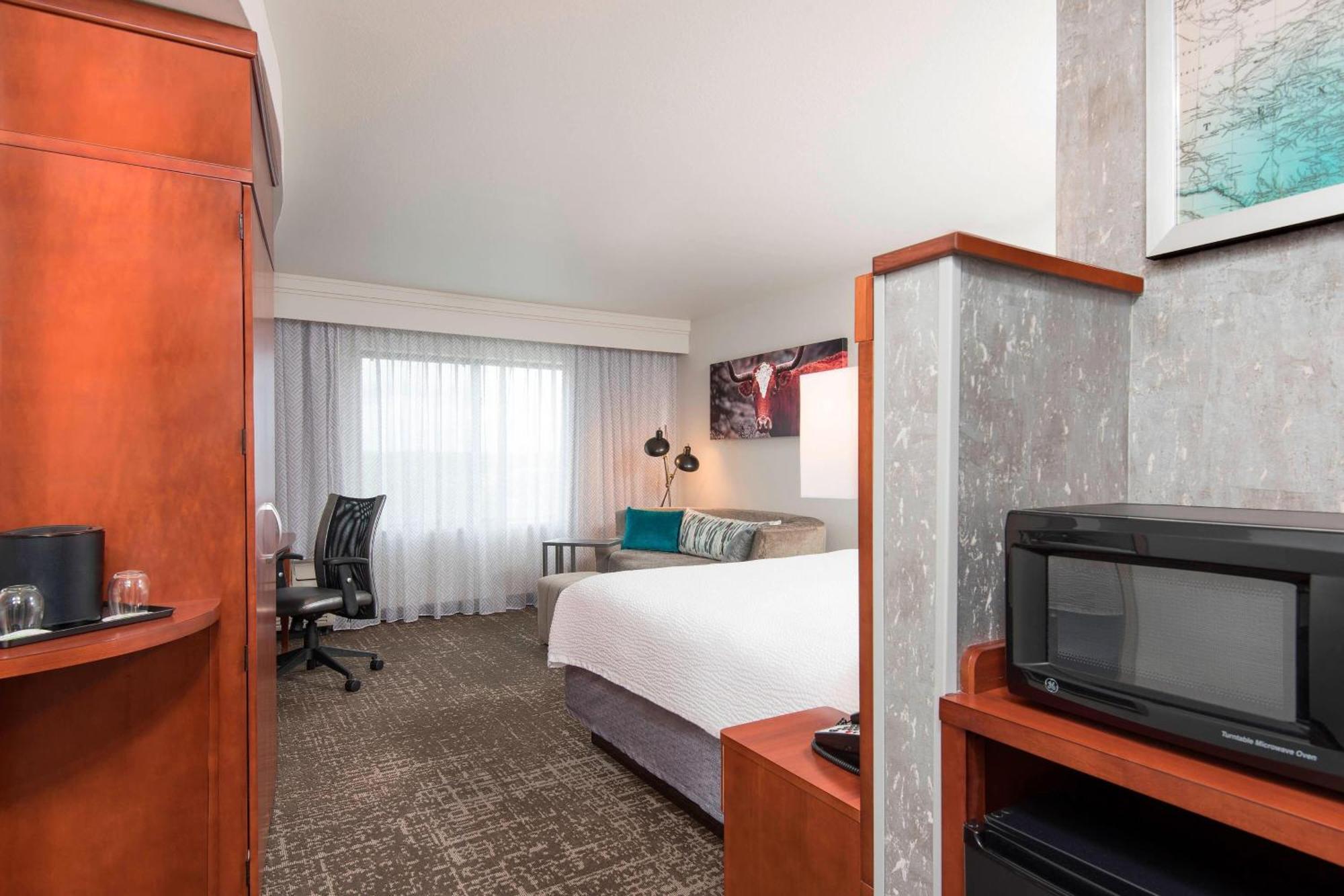 Courtyard By Marriott San Antonio North Stone Oak At Legacy Hotel Exterior foto