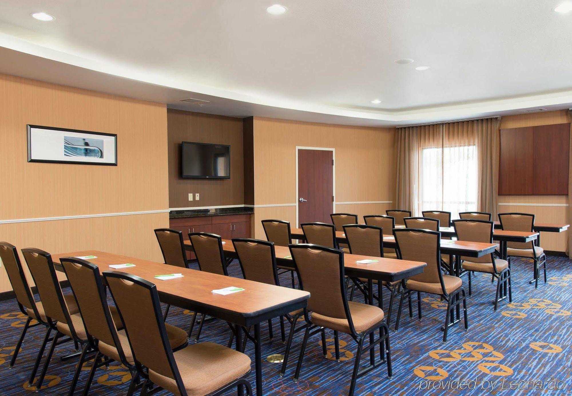 Courtyard By Marriott San Antonio North Stone Oak At Legacy Hotel Exterior foto