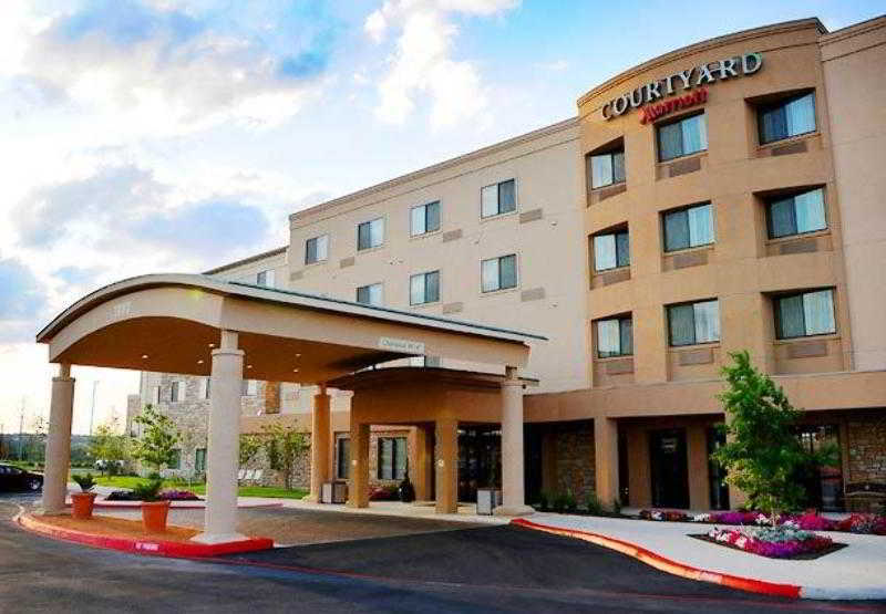 Courtyard By Marriott San Antonio North Stone Oak At Legacy Hotel Exterior foto